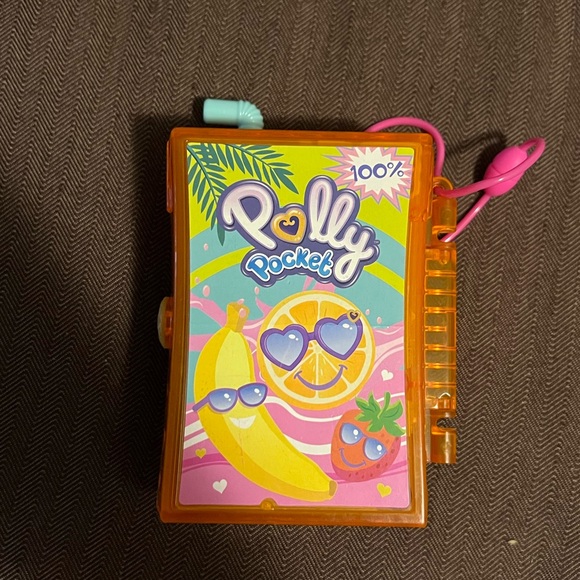 polly pocket Other - Polly Pocket Jungle Safari Juice Box Compact & Pollyville Hotel Play set